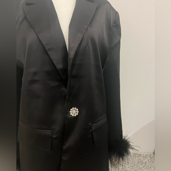 Black Satin Blazer with feather cuffs by Sincerely Jules. Size M. - Picture 10 of 11